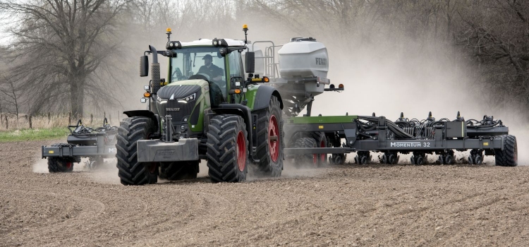 Бренд Fendt представит обновленные тракторы 900 серии 7-го поколения и 1000 серии 3-го поколения