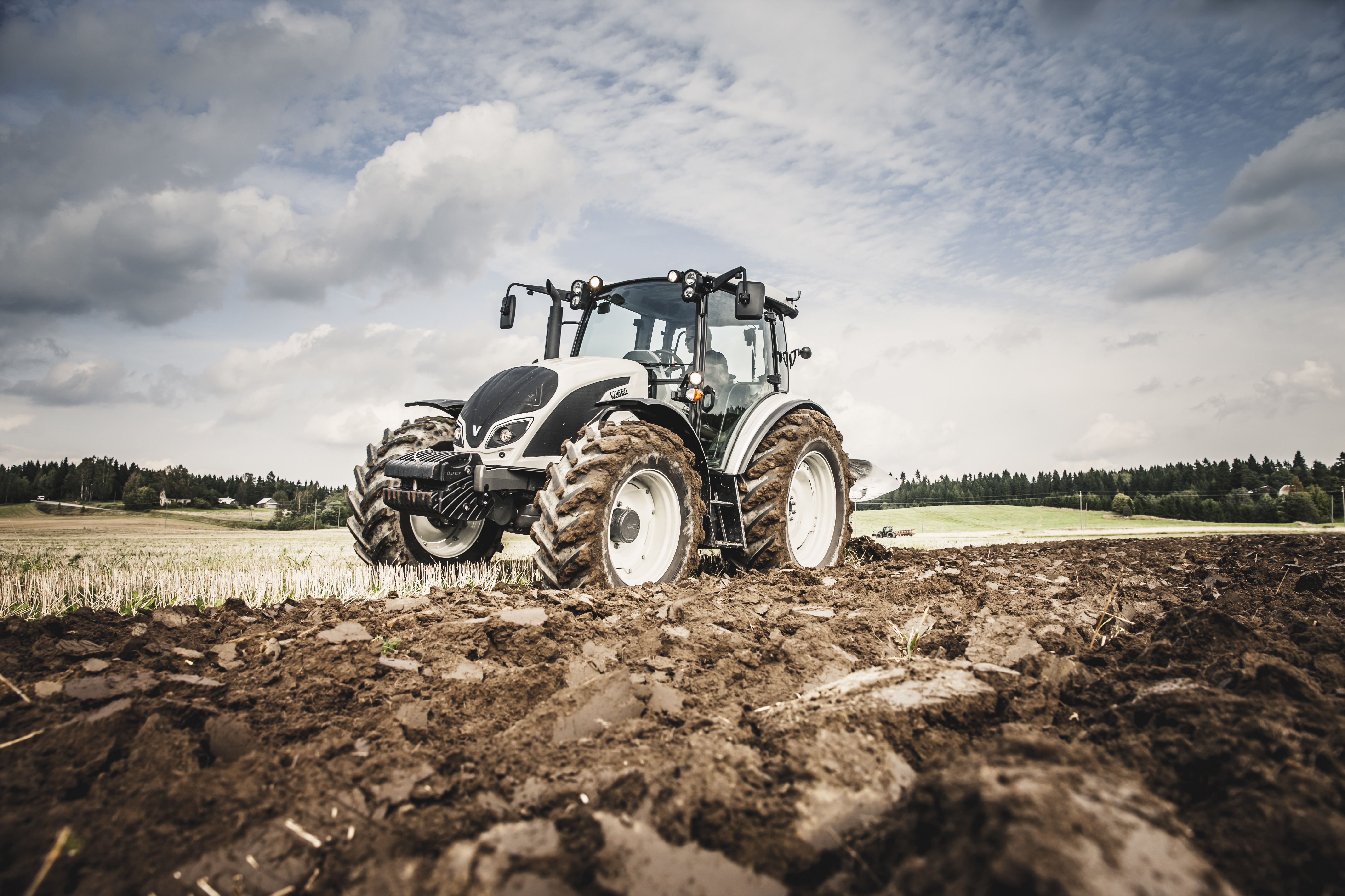 Комбайн IDEAL и тракторы Valtra A4 корпорации AGCO отмечены наградой за выдающийся дизайн