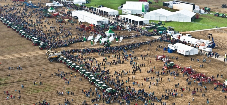 В Германии прошла крупнейшая в Европе выставка «День поля Fendt 2018»