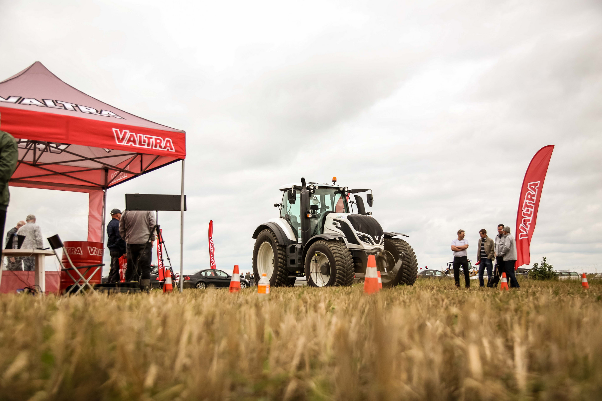 Valtra продолжает демонстрационный труд по странам Европы