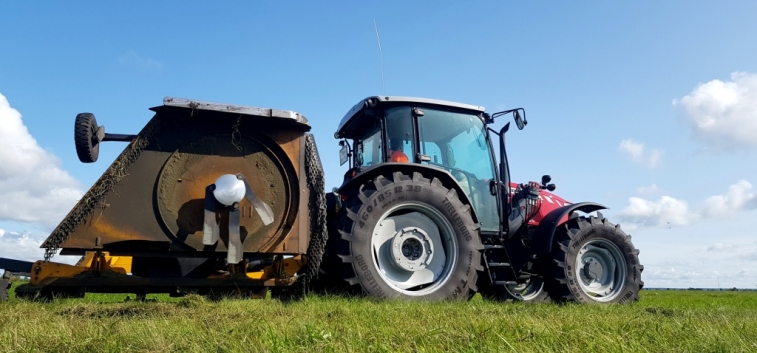 АGCO-RM объявляет о поставке трактора Massey Ferguson 6713 в аэропорт Челябинска