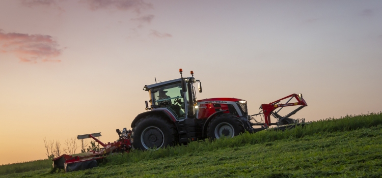 Трактор Massey Ferguson 8S.265 получил звание «Трактор 2021 года» 