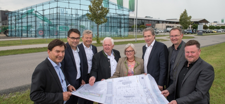 Fendt расширяет многофункциональный выставочный центр в Германии