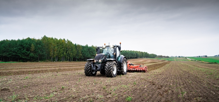 Бренд Valtra® и компания Elisa представили трактор  с дистанционным управлением