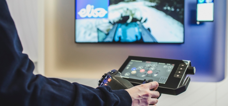 Бренд Valtra® и компания Elisa представили трактор  с дистанционным управлением