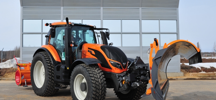 Технику AGCO представляют в рамках встречи «Дороги & решения»