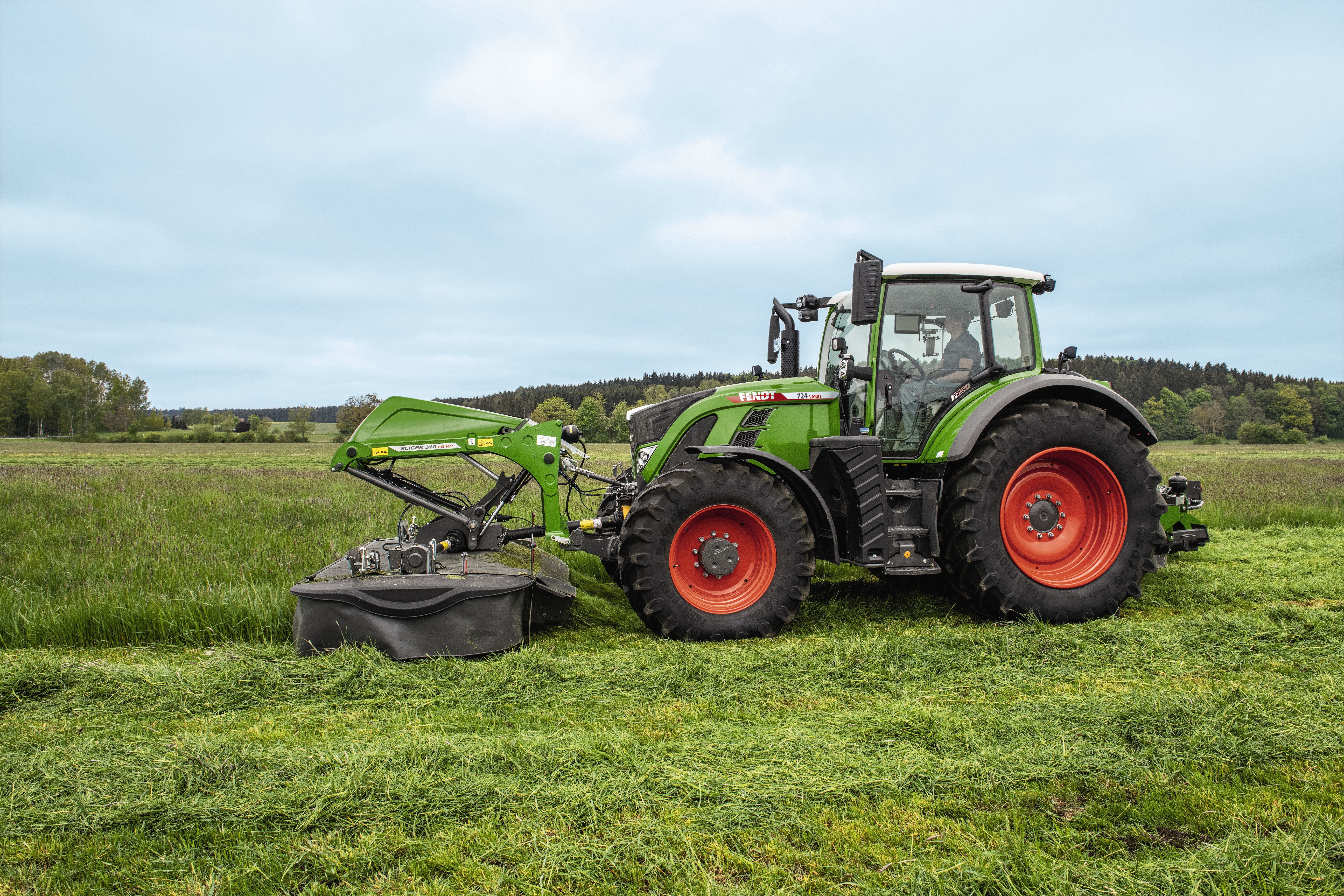 AGCO-RM сообщает о выходе на российский рынок оборудования Fendt для кормозаготовки